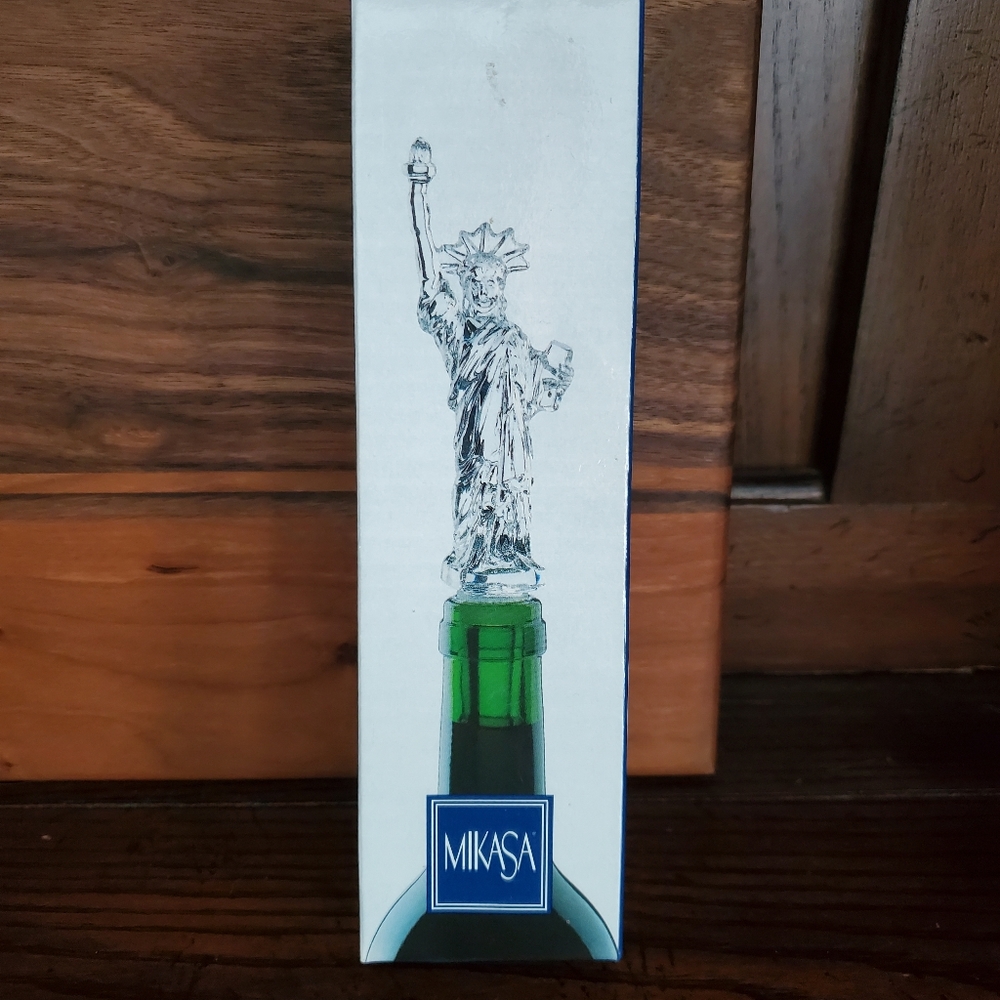 Mikasa Liberty Crystal Bottle Stopper
